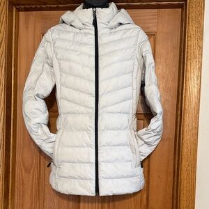 Women's Light Gray Hooded Puffer Jacket